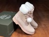 Timberland 续冰淇淋少女风格热卖款 再现添柏岚限量款shearling 蝴蝶毛球款 商品缩略图0