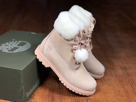 Timberland 续冰淇淋少女风格热卖款 再现添柏岚限量款shearling 蝴蝶毛球款