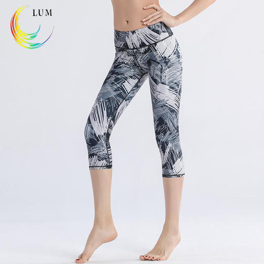 LUM79211露檬瑜伽新款印花瑜伽七分裤 商品图2