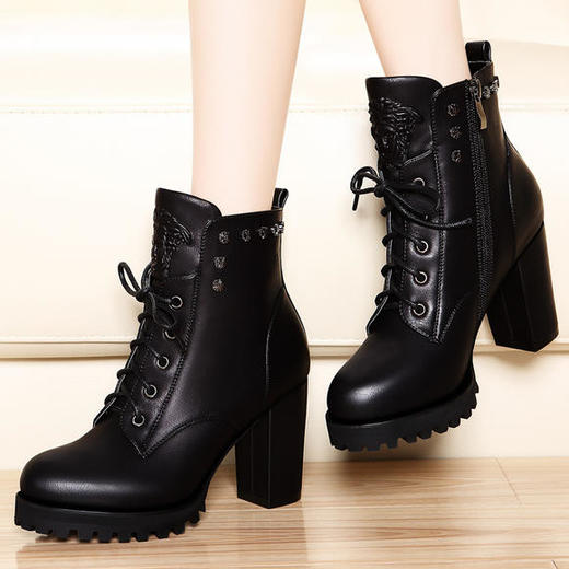 MLKL-D5Q162新款时尚气质休闲圆头粗高跟短靴 商品图1