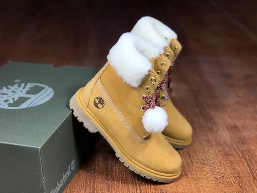 Timberland 续冰淇淋少女风格热卖款 再现添柏岚限量款shearling 蝴蝶毛球款 商品图0