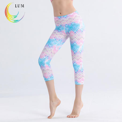 LUM79211露檬瑜伽新款印花瑜伽七分裤 商品图1
