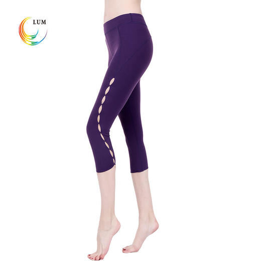 LUM79135露檬排孔造型瑜伽七分裤 商品图1