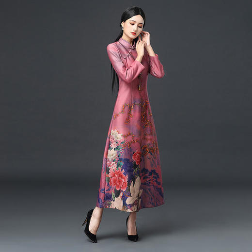 DNS-2047修身舒适长款长袖鹿皮绒加厚高档宴会旗袍 商品图1