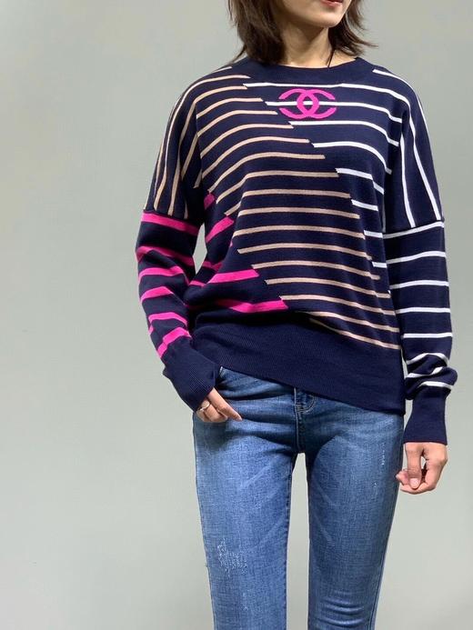 点此购买 香奈儿女款条纹撞色羊毛针织衫 十一162644 商品图8