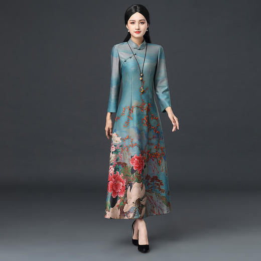 DNS-2047修身舒适长款长袖鹿皮绒加厚高档宴会旗袍 商品图3