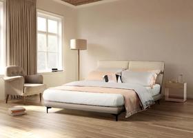  唯有光芒相伴，夜色才不再寂寥 