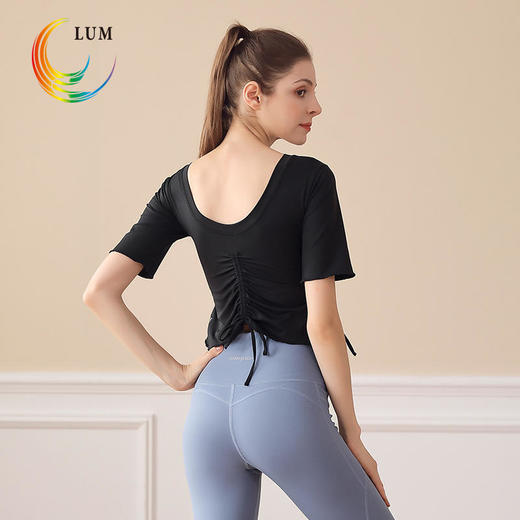 LUM39666露檬2020轻薄裸感瑜伽短袖 商品图1