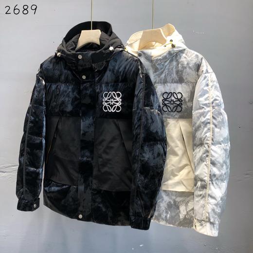 点此购买 罗意威男女款雪山迷彩连帽羽绒服 唯162837 商品图0