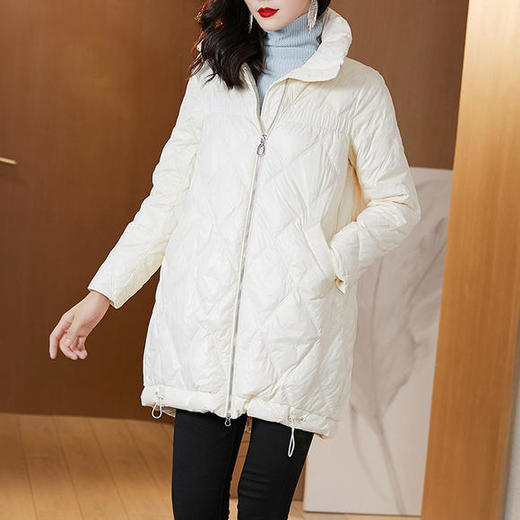 WLZD-2024303宽松保暖遮肉显瘦抽绳温暖90白鸭绒羽绒服 商品图0