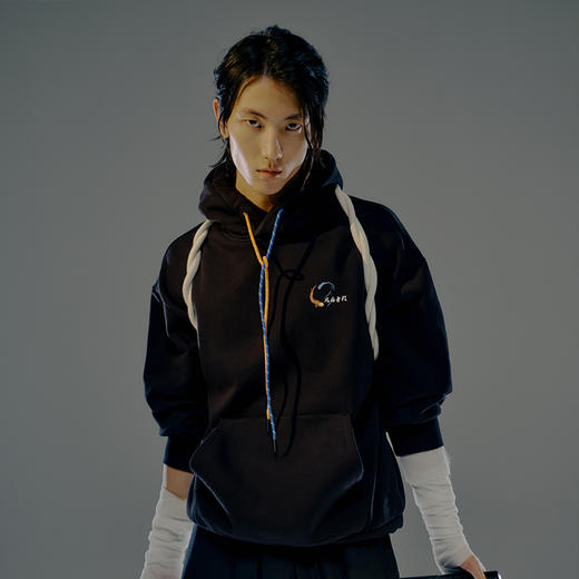 【新品上市】GXG X 一人之下 王也连帽卫衣 时尚联名系列  腾讯动漫官方 商品图0