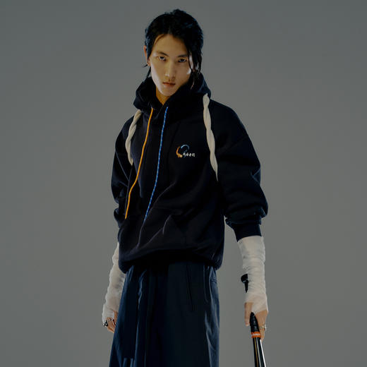 【新品上市】GXG X 一人之下 王也连帽卫衣 时尚联名系列  腾讯动漫官方 商品图3