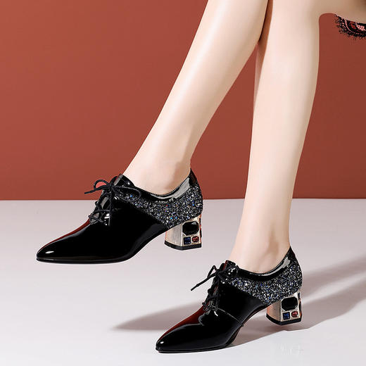 OLD-721春秋漆皮单鞋女中跟粗跟新款系带小皮鞋英伦尖头百搭水钻深口鞋 商品图2
