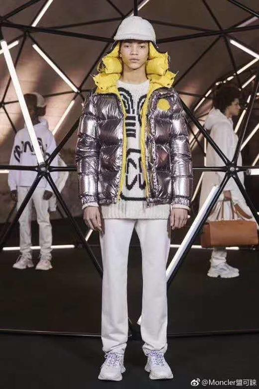 点此购买 蒙口×Genius男女款两面穿连帽羽绒服 东163298 商品图2