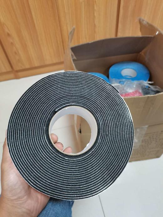 优质黑色保温胶带 3*50*10000MM/卷 商品代码19032 商品图1