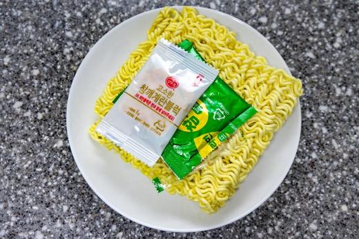 不倒翁芝麻拉面115g오뚜기참깨라면멀티115g 商品图1