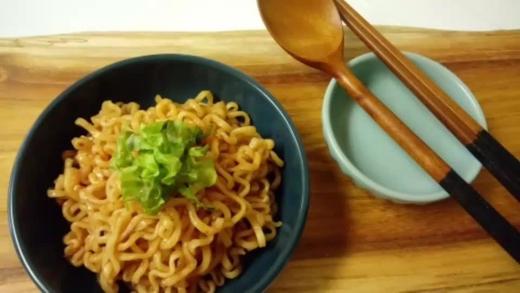 三养特辣火鸡面炒面袋装삼양불닭볶음면140g 商品图1