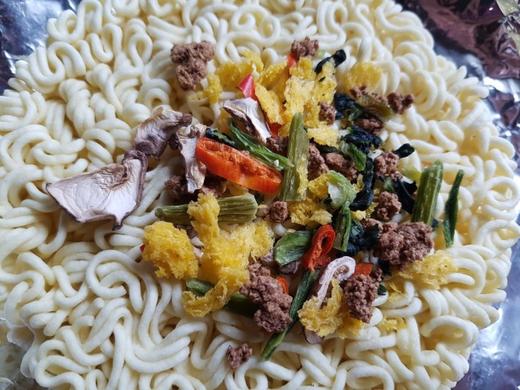 农心牛骨补养辛辣面袋130g농심신라면블랙봉지130g/23.07.13까지 商品图2