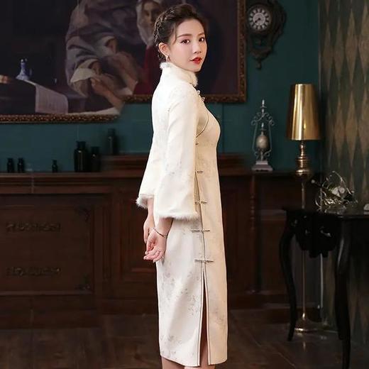 XGT-2466优雅修身改良毛呢重工绣花水貂毛领旗袍 商品图3