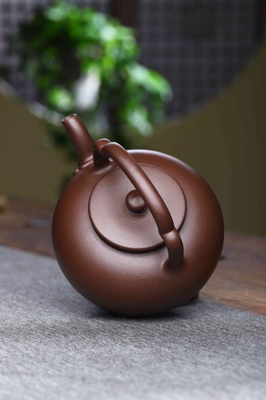 【吴经提梁】泥料：老紫泥 容量：700cc 作者：范文杰（国工） 商品图4