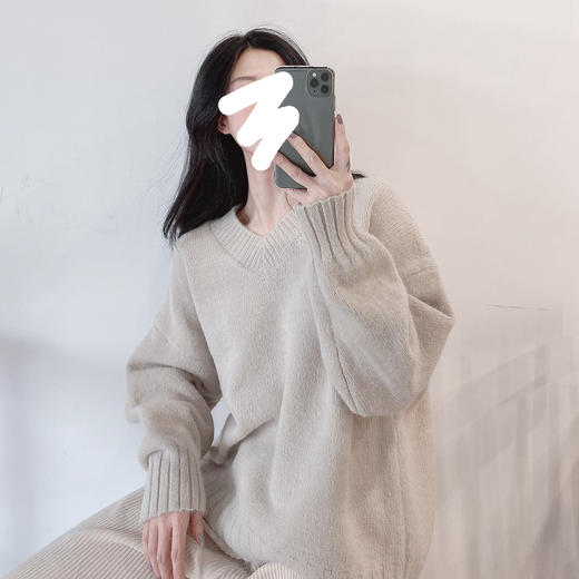 冬季新品 【新年主题色】 兔毛马海毛混纺女士外穿套头拉绒V领毛衣DF 商品图2