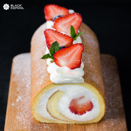 浮云草莓卷/1卷，柔软湿润，轻盈顺滑（随蛋糕配送，不单独配送） 商品图1