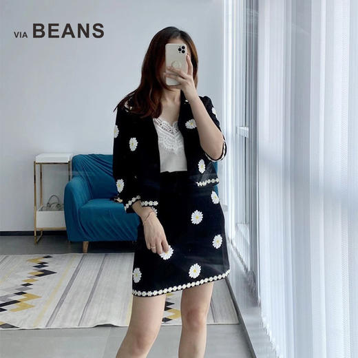 VIA BEANS绣雏菊小外套加雏菊半裙（套装） 9123220001 商品图2