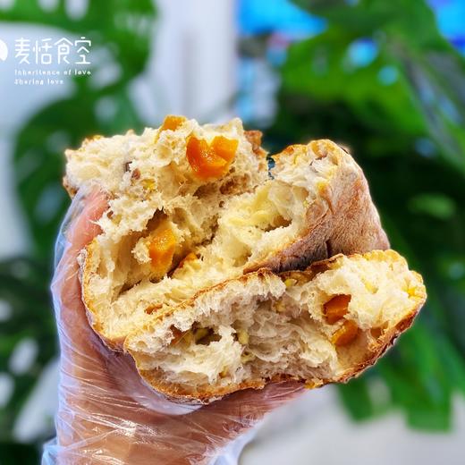 洛带夫（芒果干、板栗）法式面包 隔天出品 下午约15时出炉；T170面粉，无油无糖面团，纯法式面包。外皮酥脆，有嚼劲儿。 商品图1