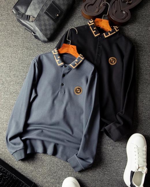 点此购买 芬迪男款金线刺绣烫钻翻领t恤 莲163690 商品图0