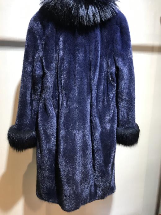 206PC073--红色、蓝色、绿色水貂配银狐款皮大衣--《冬季时尚系列》 商品图7