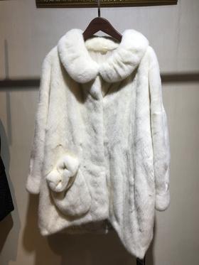 206PC068--白色水貂款皮大衣--《冬季时尚系列》