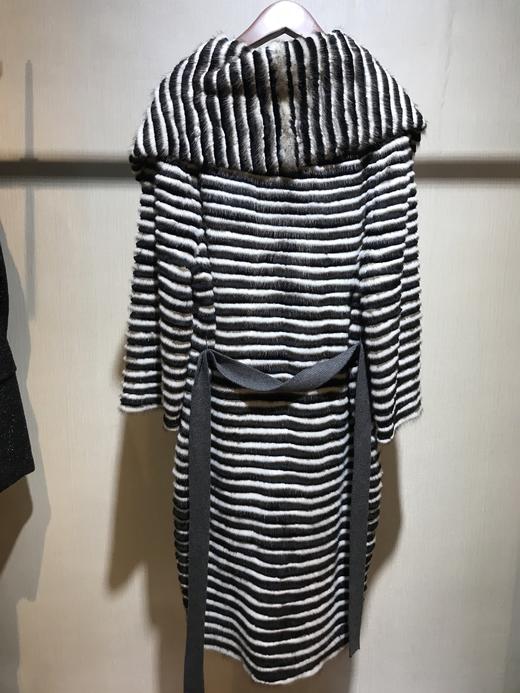 206PC078--灰色水貂款皮大衣--《冬季时尚系列》 商品图1