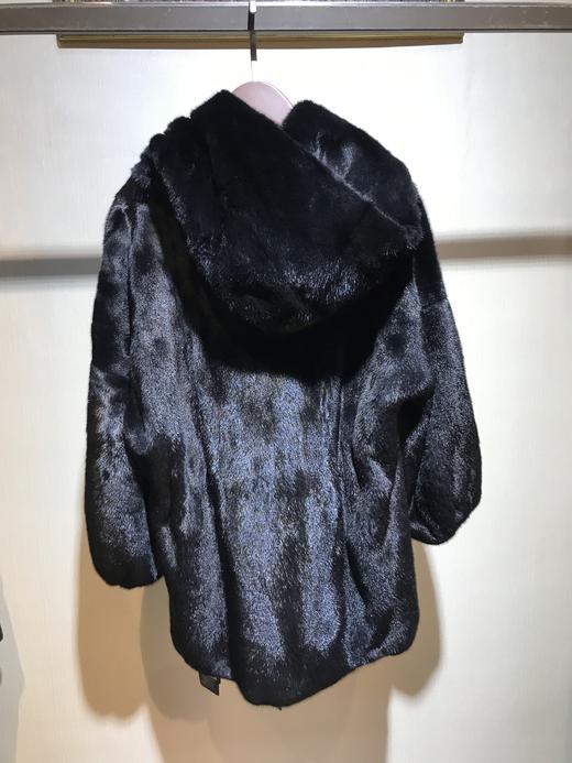 206PC050--黑色水貂皮大衣--《冬季时尚系列》 商品图1