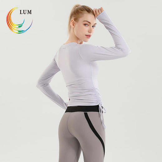 LUM39671露檬新款瑜伽长袖（含胸垫） 商品图0