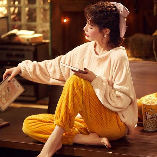 【睡衣女】*秋冬季长袖法兰绒家居服套装 商品图2