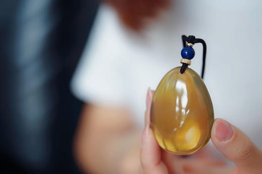 墨西哥蓝珀飘蜜光面水滴吊坠  特价 商品图2