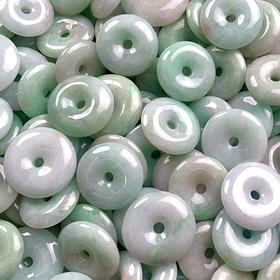 派瑞万达店庆|一元秒杀88元翡翠平安扣！