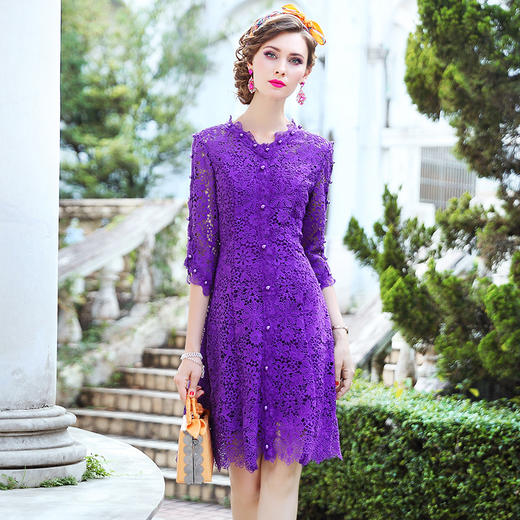 FMY-F20QL33178蕾丝连衣裙女2020早秋新款镂空气质显瘦V领钉珠小个子裙子 商品图0