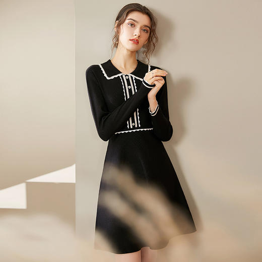 洛诗2020冬季新款小雏菊纽扣学院风花边领收腰修身A字针织连衣裙 商品图2