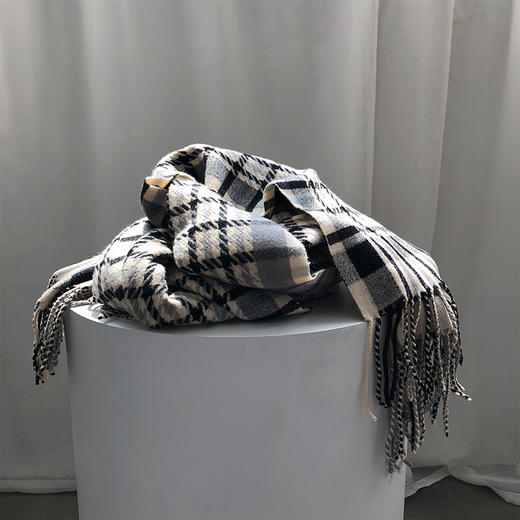2020冬季新款复古格子仿羊绒围巾女流苏英伦保暖加厚披肩DF 商品图5