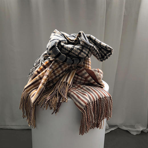 2020冬季新款复古格子仿羊绒围巾女流苏英伦保暖加厚披肩DF 商品图4
