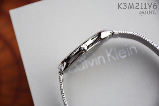 新到货！原单CK Calvin Klein/卡尔文·克莱恩男表 K3M211Y6
机芯：原装石英机芯
表壳：316L精钢
表镜：矿物质强化玻璃 商品图5