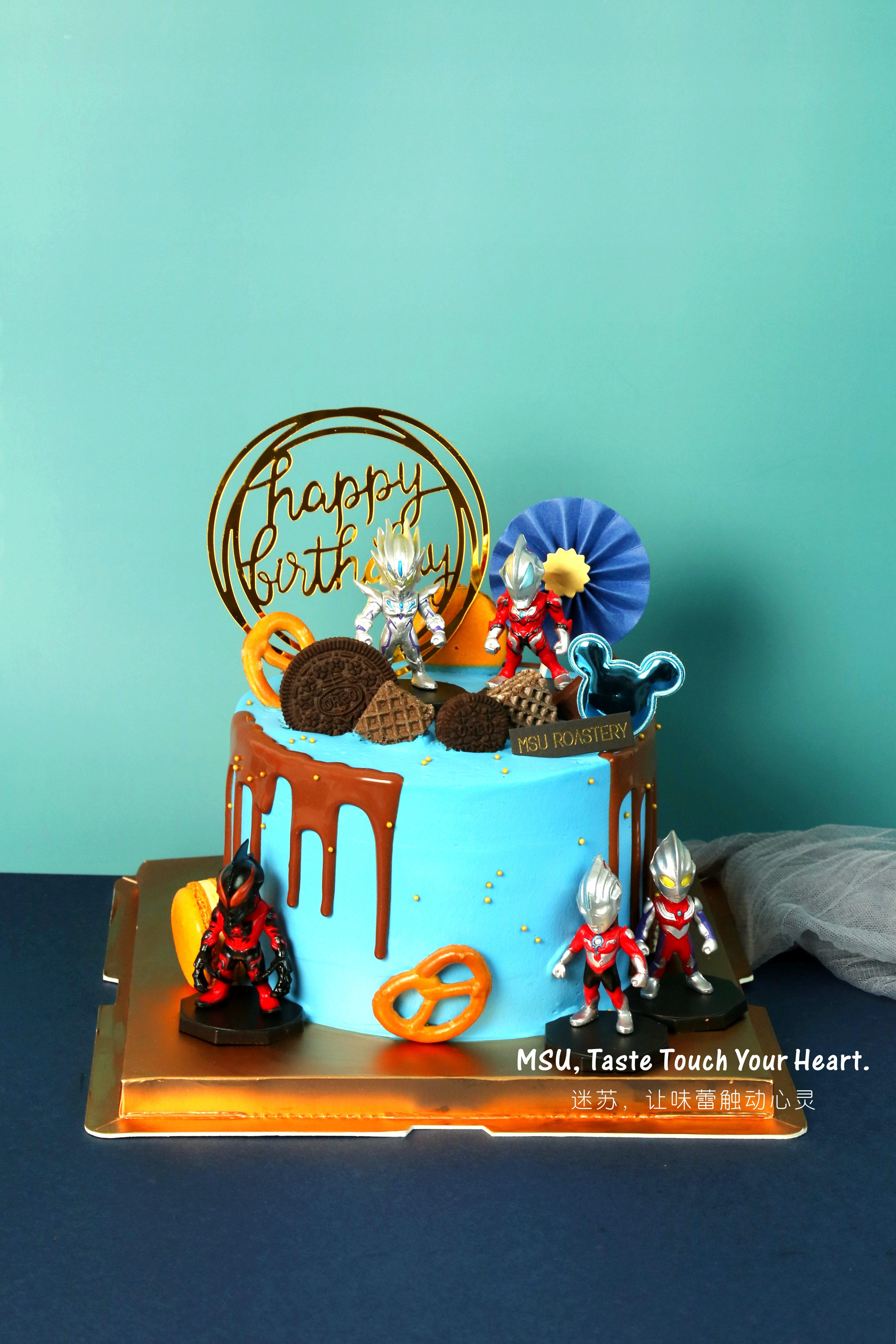 奥特曼恐龙蛋糕