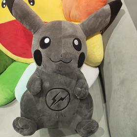布偶皮卡丘/黑色/坐姿