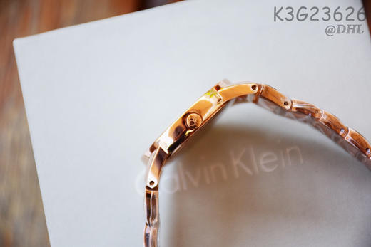 新到货！原单CK Calvin Klein/卡尔文·克莱恩女表 K3G23626
机芯：原装石英机芯
表壳：316L精钢
表镜：矿物质强化玻璃 商品图4