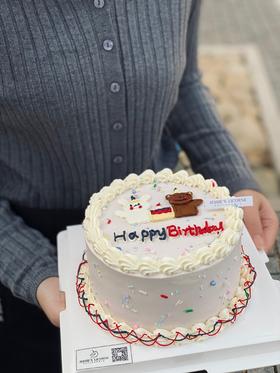 手绘复古童趣聚会风奶油生日蛋糕