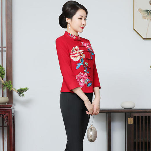 LYR-2139中式时尚改良刺绣唐装礼服套装 商品图3