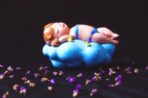 晒日光浴的女孩 商品图3