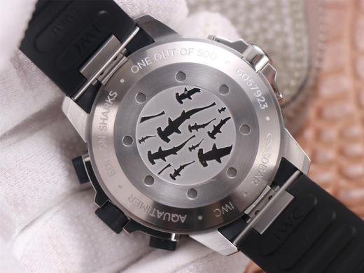v6万guoiwc海洋时计系列iw379506腕表 ,鲨鱼特别款,44×16.5mm.
