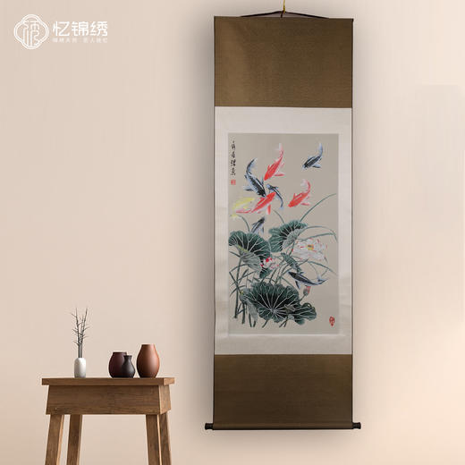 蜀锦卷轴-荷花锦鲤 商品图0